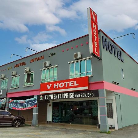 V Hotel Teluk Intan Exteriör bild